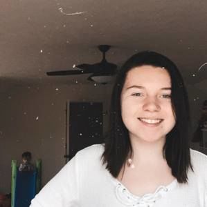 Meet your Posher, Hannah